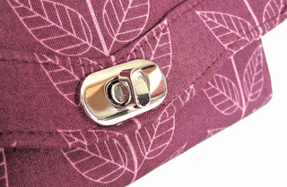 How to Install Purse Turn locks and Flips Locks in Bags and Purses - Emmaline Bags Inc.