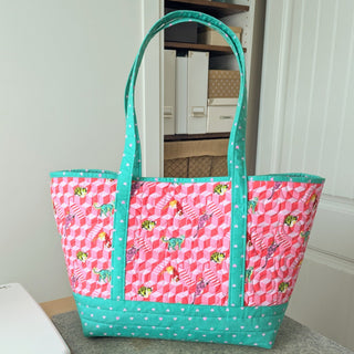Altoona Tote by Ma Tante Quilting (Printed Paper Pattern) - Emmaline Bags Inc.-Sewing Patterns