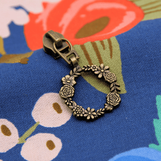 Floral Wreath | Zipper Sliders with Pulls | Size 5 (5 Pack) - Emmaline Bags Inc. - Bag Zippers