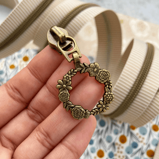 Floral Wreath | Zipper Sliders with Pulls | Size 5 (5 Pack) - Emmaline Bags Inc. - Bag Zippers