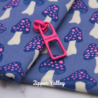 Modern 'Handmade' | Zipper Sliders with Pulls | Size 5 (5 Pack) - Emmaline Bags Inc. - Bag Zippers