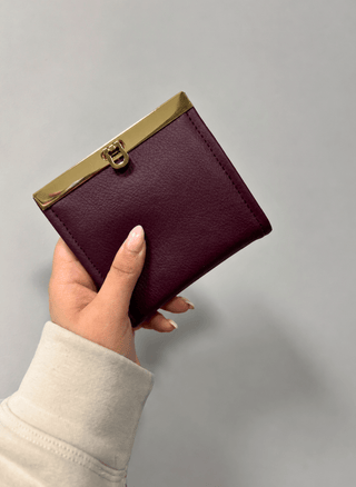 Paper Booklet Pattern | The Juniper Clasp Wallet - Emmaline Bags Inc. - Sewing Patterns