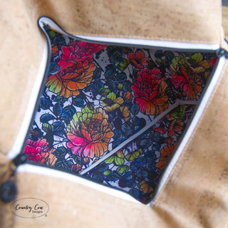 Travel Light Duffle by Country Cow Designs (Printed Paper Book Pattern) - Emmaline Bags Inc. - Sewing Patterns